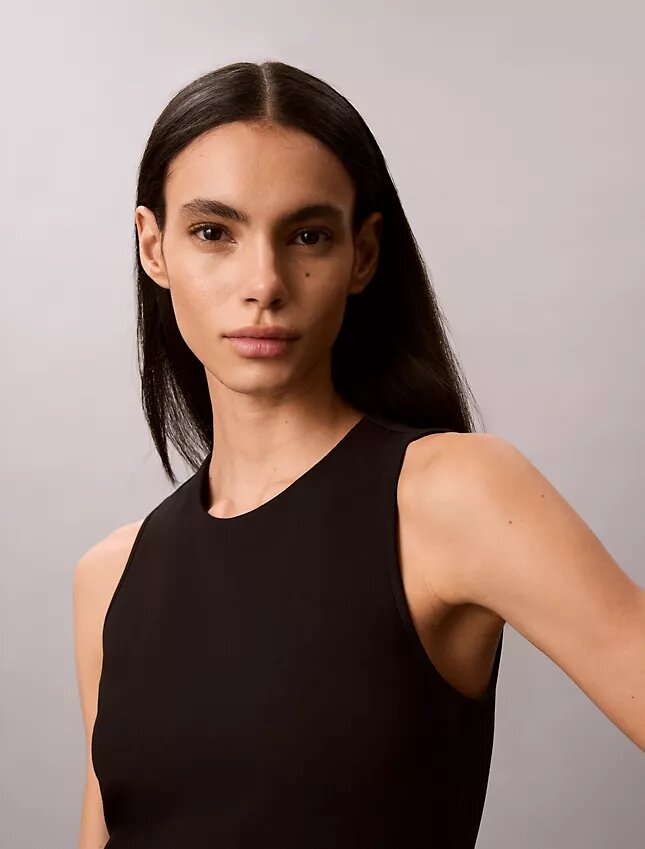Rochie midi evazată Rochie midi evazată