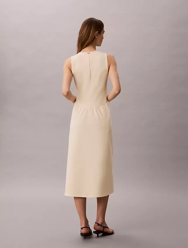 Rochie midi evazată Rochie midi evazată
