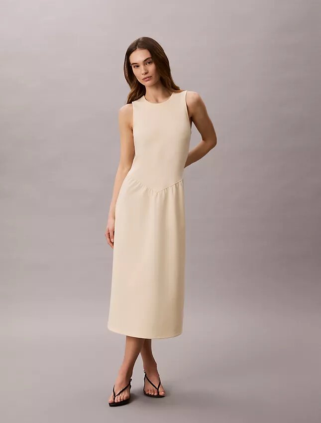 Rochie midi evazată Rochie midi evazată
