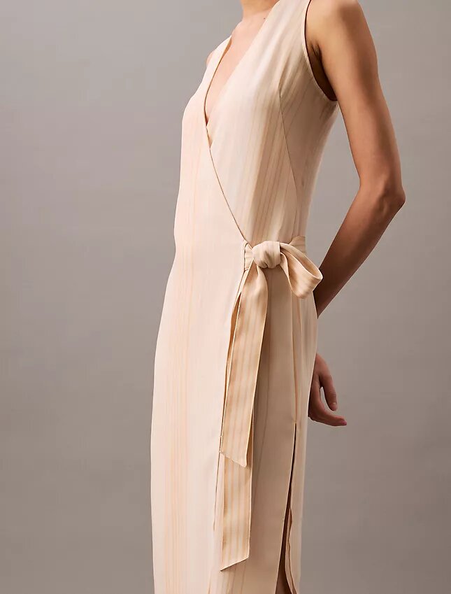 Rochie midi înfășurată cu dungi fluide Rochie midi înfășurată cu dungi fluide