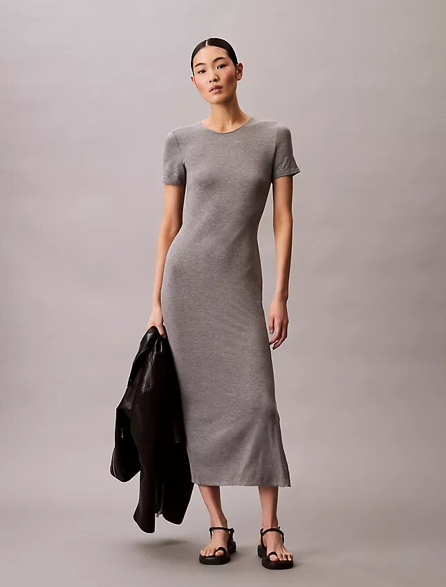 Rochie midi slim, elastică, în culori uni Rochie midi slim, elastică, în culori uni