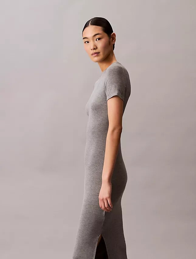 Rochie midi slim, elastică, în culori uni Rochie midi slim, elastică, în culori uni