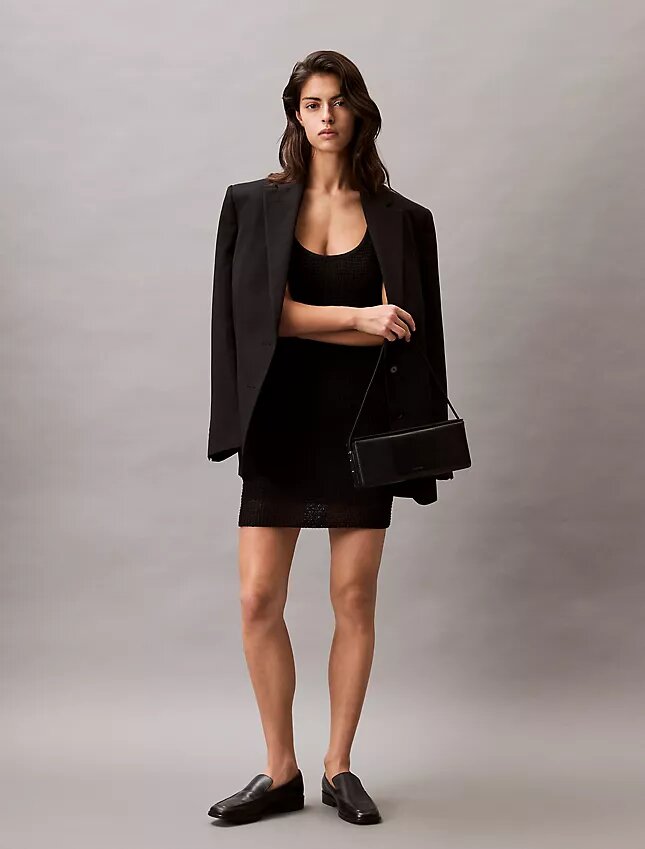 Rochie mini cu cusături de pulover Rochie mini cu cusături de pulover