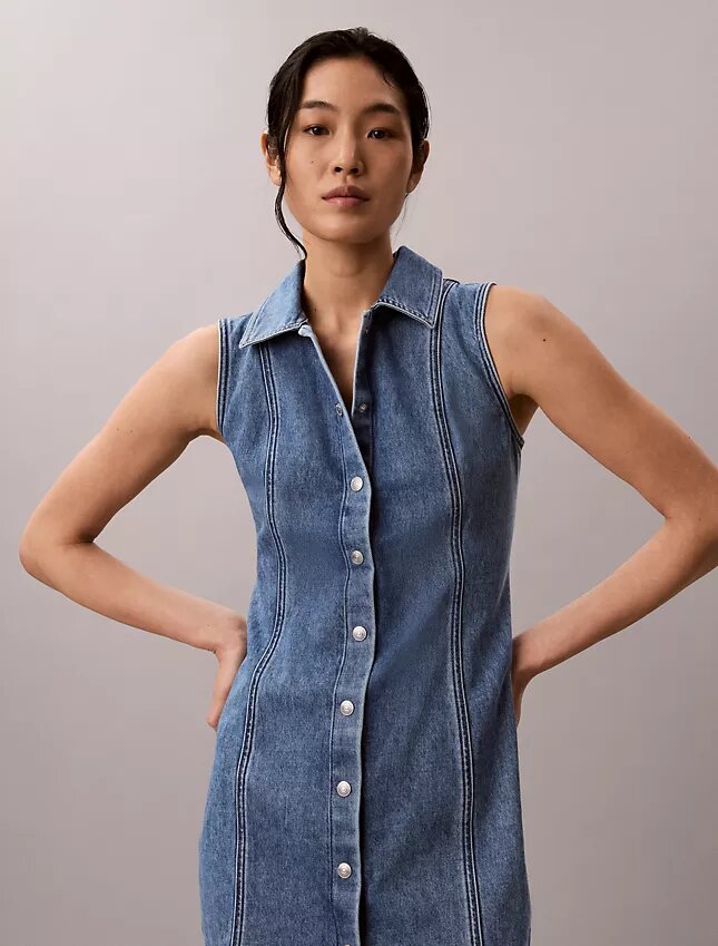 Rochie mini cu cusături din denim Rochie mini cu cusături din denim
