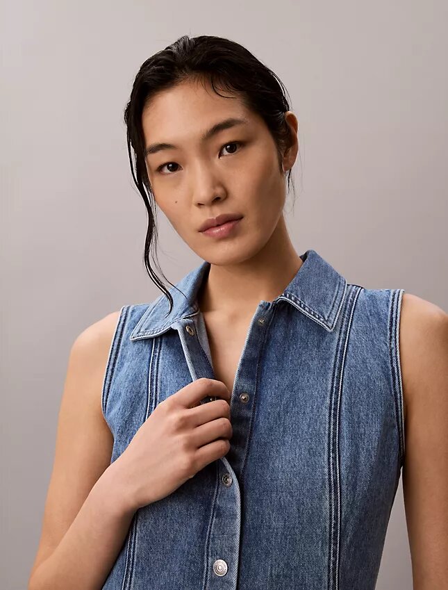 Rochie mini cu cusături din denim Rochie mini cu cusături din denim