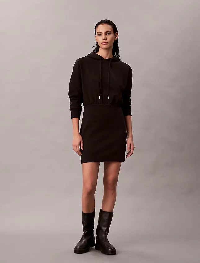Rochie mini cu glugă Rochie mini cu glugă