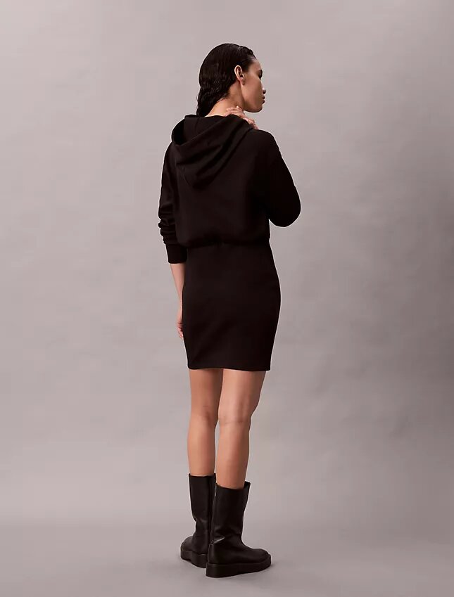 Rochie mini cu glugă Rochie mini cu glugă