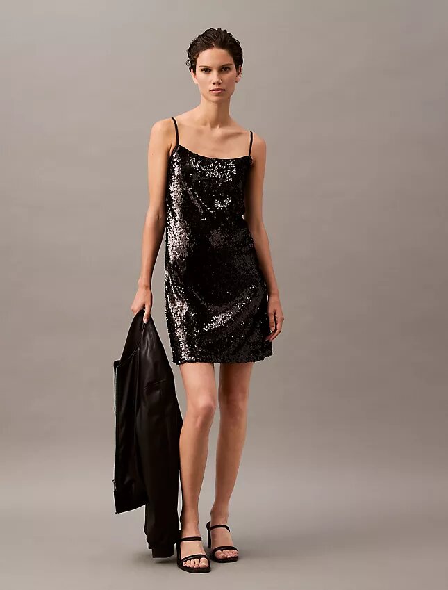 Rochie mini cu paiete Rochie mini cu paiete