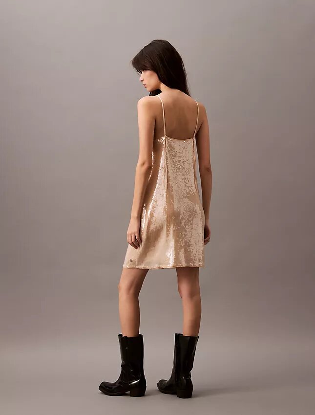Rochie mini cu paiete Rochie mini cu paiete