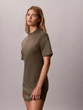 Rochie mini din tricot cu monogramă