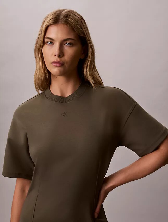 Rochie mini din tricot cu monogramă Rochie mini din tricot cu monogramă