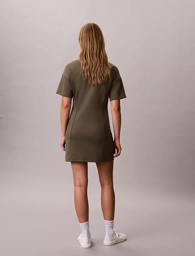 Rochie mini din tricot cu monogramă Rochie mini din tricot cu monogramă