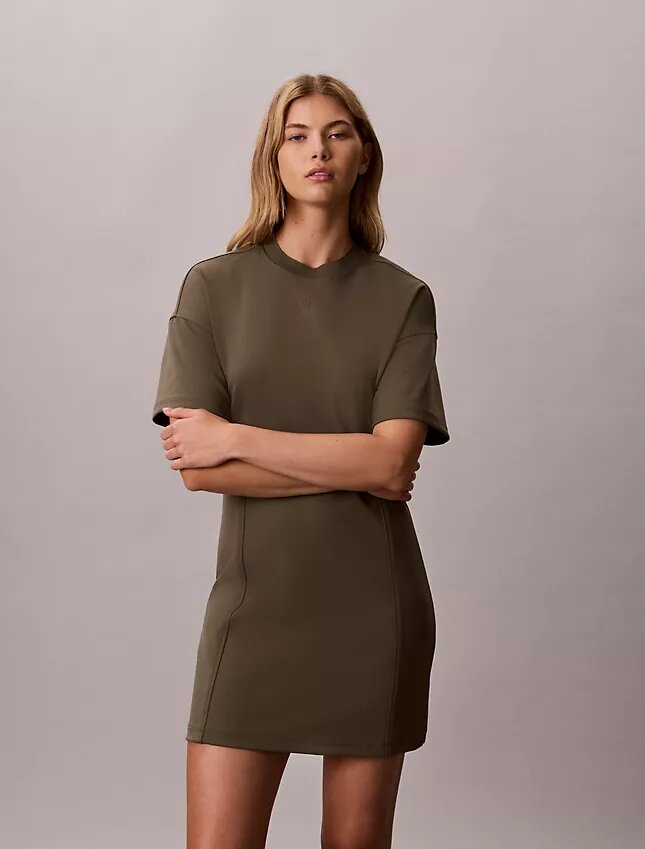 Rochie mini din tricot cu monogramă Rochie mini din tricot cu monogramă