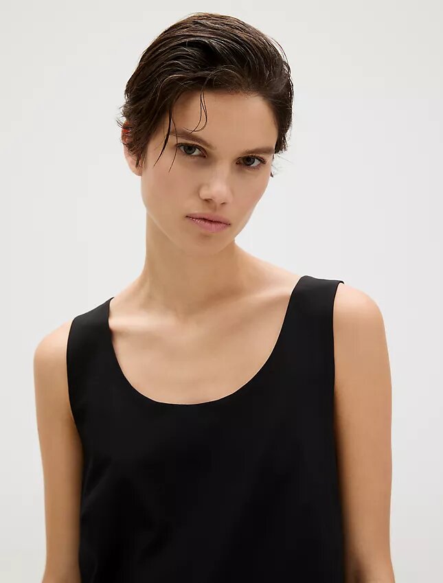 Rochie mini elastică rafinată Rochie mini elastică rafinată