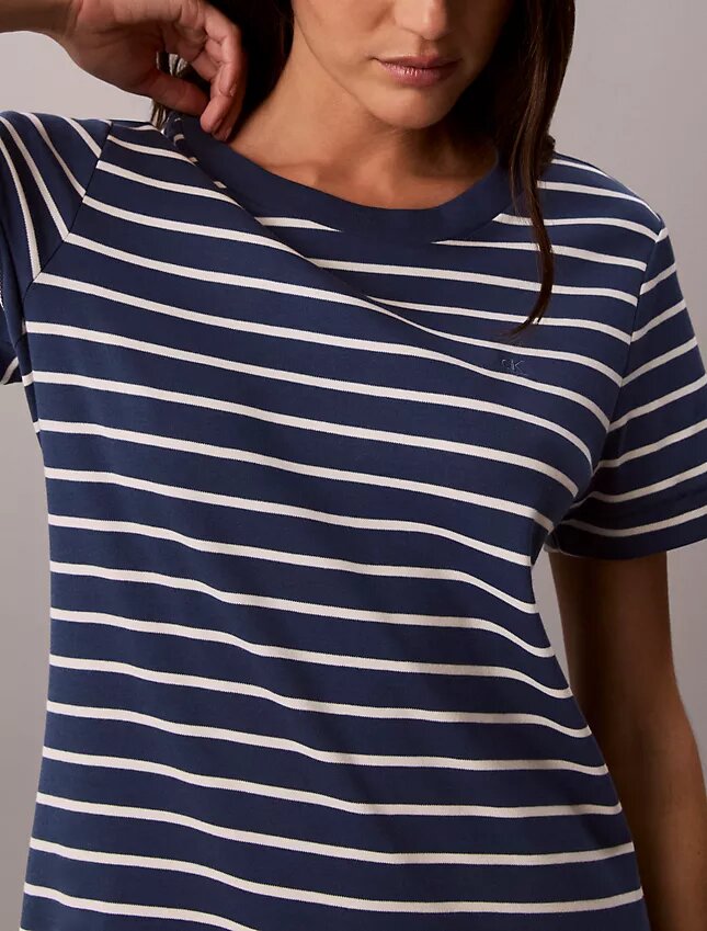 Rochie mini tip tricou cu Monogram Rochie mini tip tricou cu Monogram