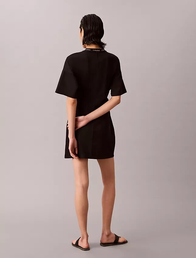 Rochie tip tricou cu logo și nervuri interlock Rochie tip tricou cu logo și nervuri interlock