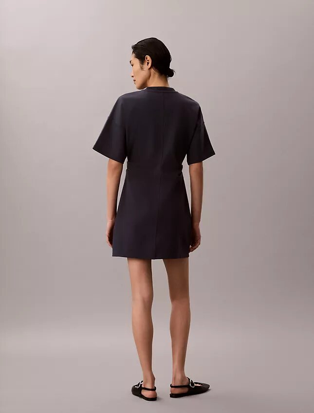 Rochie tip tricou cu logo și nervuri interlock Rochie tip tricou cu logo și nervuri interlock