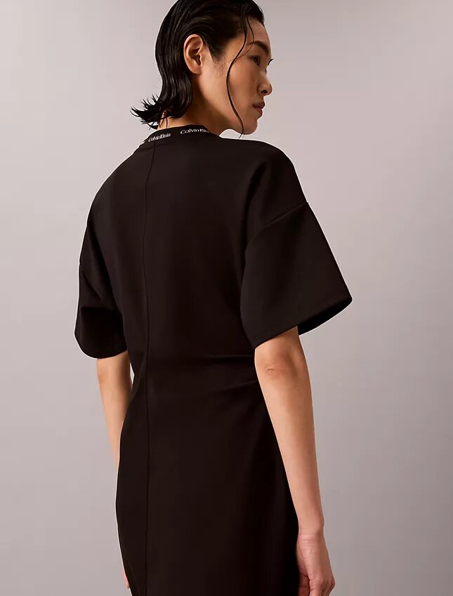 Rochie tip tricou cu logo și nervuri interlock Rochie tip tricou cu logo și nervuri interlock