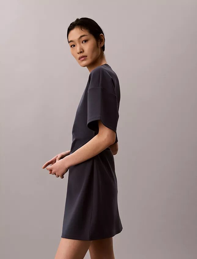 Rochie tip tricou cu logo și nervuri interlock Rochie tip tricou cu logo și nervuri interlock