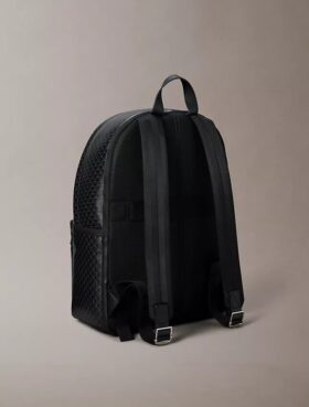 Rucsac cu logo-emblemă pe toată suprafața