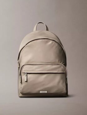 Rucsac din nailon mat