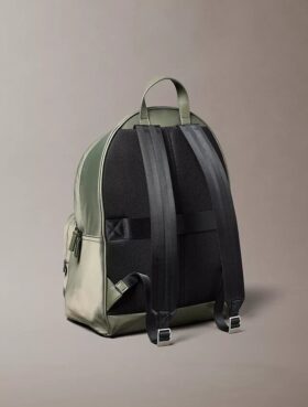 Rucsac din nailon mat