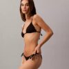 Slip de bikini cu legături laterale, în culori uni pentru părți inferioare