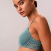 Sutien Attraction cu căptușeală ușoară și acoperire perfectă Sutien Attraction cu căptușeală ușoară și acoperire perfectă
