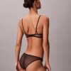 Sutien balconet Unlined, din dantelă geometrică neagră CK Black Sutien balconet Unlined, din dantelă geometrică neagră CK Black