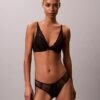 Sutien decoltat Instinct, ușor căptușit Sutien decoltat Instinct, ușor căptușit