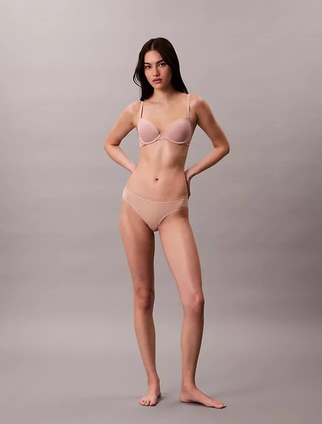 Sutien Push-Up cu decolteu adânc Sutien Push-Up cu decolteu adânc