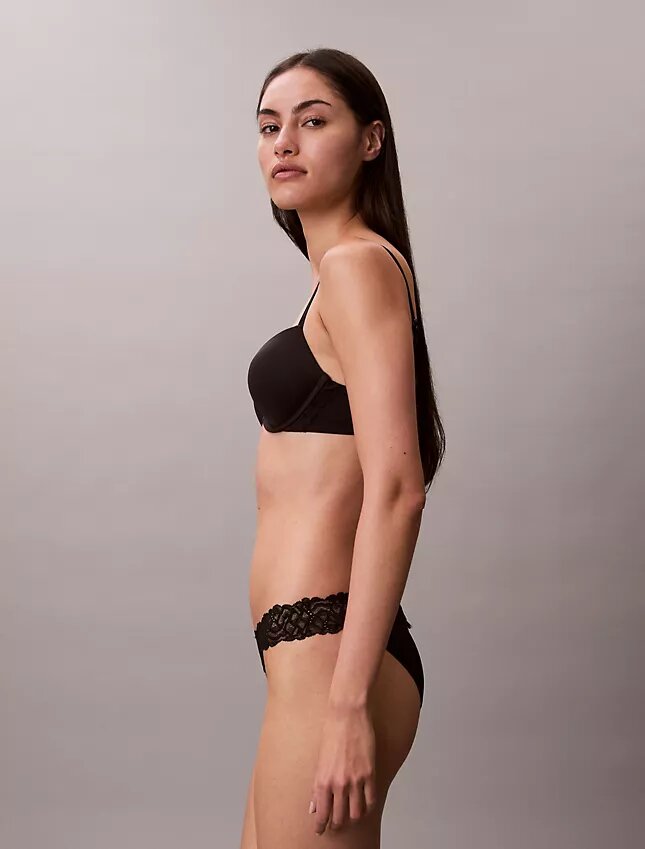Sutien Push-Up cu decolteu adânc Sutien Push-Up cu decolteu adânc
