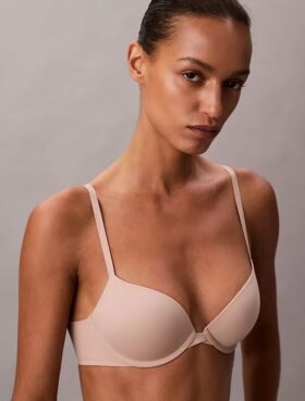 Sutien Push-Up cu decolteu adânc, care se potrivește perfect