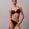 Sutien Push-Up cu decolteu adânc, care se potrivește perfect