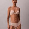 Sutien Push-Up cu decolteu adânc, care se potrivește perfect