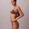 Sutien Push-Up cu decolteu adânc, care se potrivește perfect