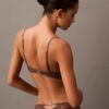 Sutien Push-Up cu decolteu adânc din dantelă florală neagră CK Black Sutien Push-Up cu decolteu adânc din dantelă florală neagră CK Black