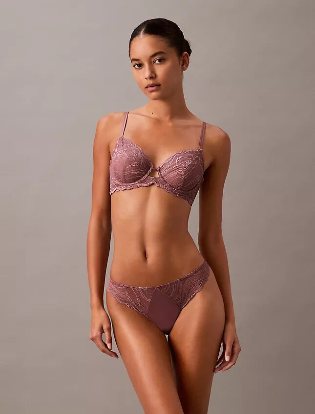 Sutien senzual din dantelă elastică, Unlined, cu acoperire completă Sutien senzual din dantelă elastică, Unlined, cu acoperire completă