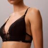 Sutien triunghiular CK Black Geo Lace, ușor căptușit Sutien triunghiular CK Black Geo Lace, ușor căptușit