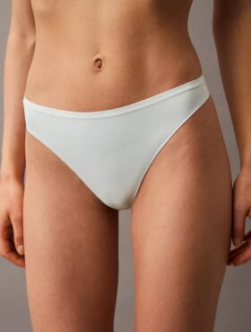 Thong cu potrivire perfectă