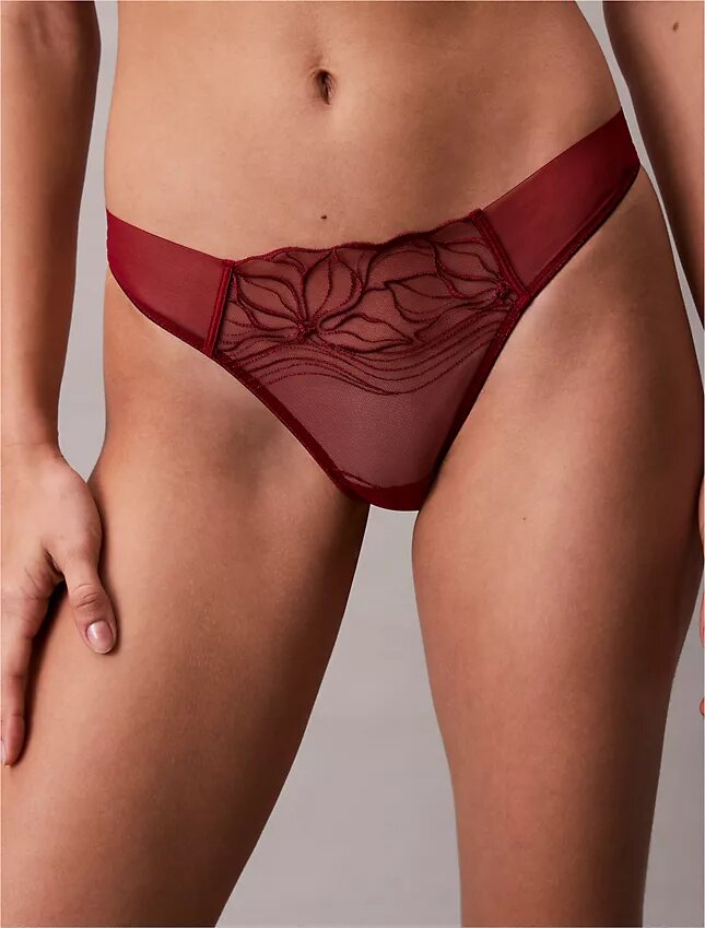 Thong din dantelă florală neagră CK Black Thong din dantelă florală neagră CK Black