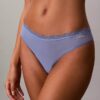 Thong din microfibră elastică cu dantelă Thong din microfibră elastică cu dantelă