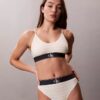 Thong elastică din microfibră cu monogramă grafică