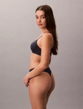 Thong flexibilă lipită