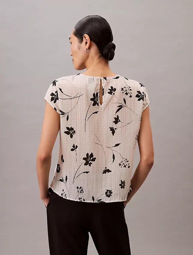 Top cu imprimeu floral și smocuri Top cu imprimeu floral și smocuri