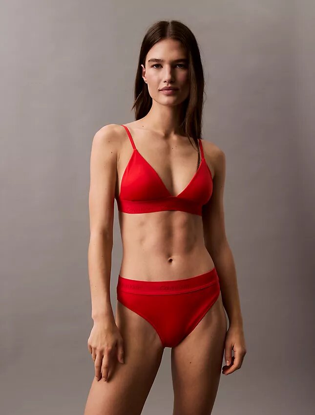 Top de bikini modern cu logo triunghiular Top de bikini modern cu logo triunghiular