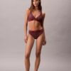 Top de bikini triunghiular cu spate în formă de U și logo modern