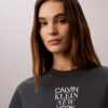 Tricou CK One cu imprimeu fotografic și croială drept Tricou CK One cu imprimeu fotografic și croială drept
