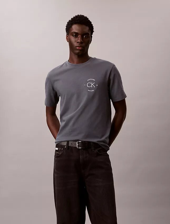 Tricou clasic cu grafică circulară cu logo Tricou clasic cu grafică circulară cu logo
