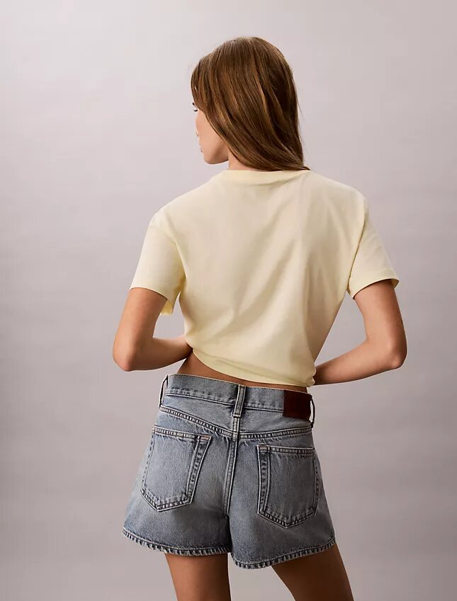 Tricou clasic cu logo din fetru Tricou clasic cu logo din fetru